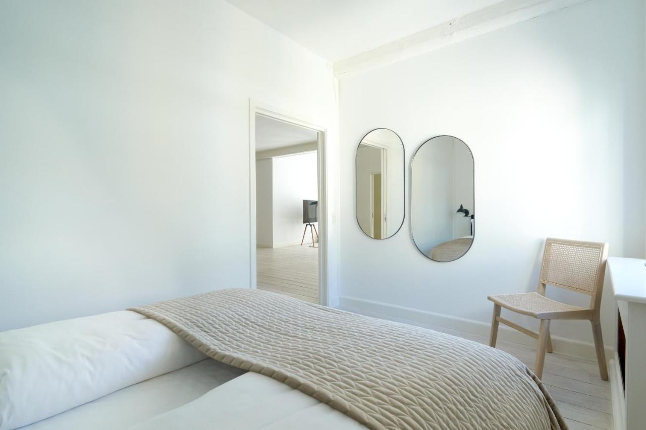 Apartment Spacious Centrally Located In Cph's Old Town *