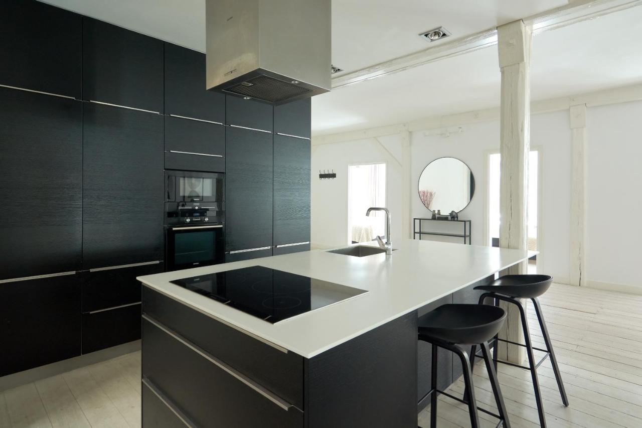Spacious Centrally Located In Cph's Old Town *