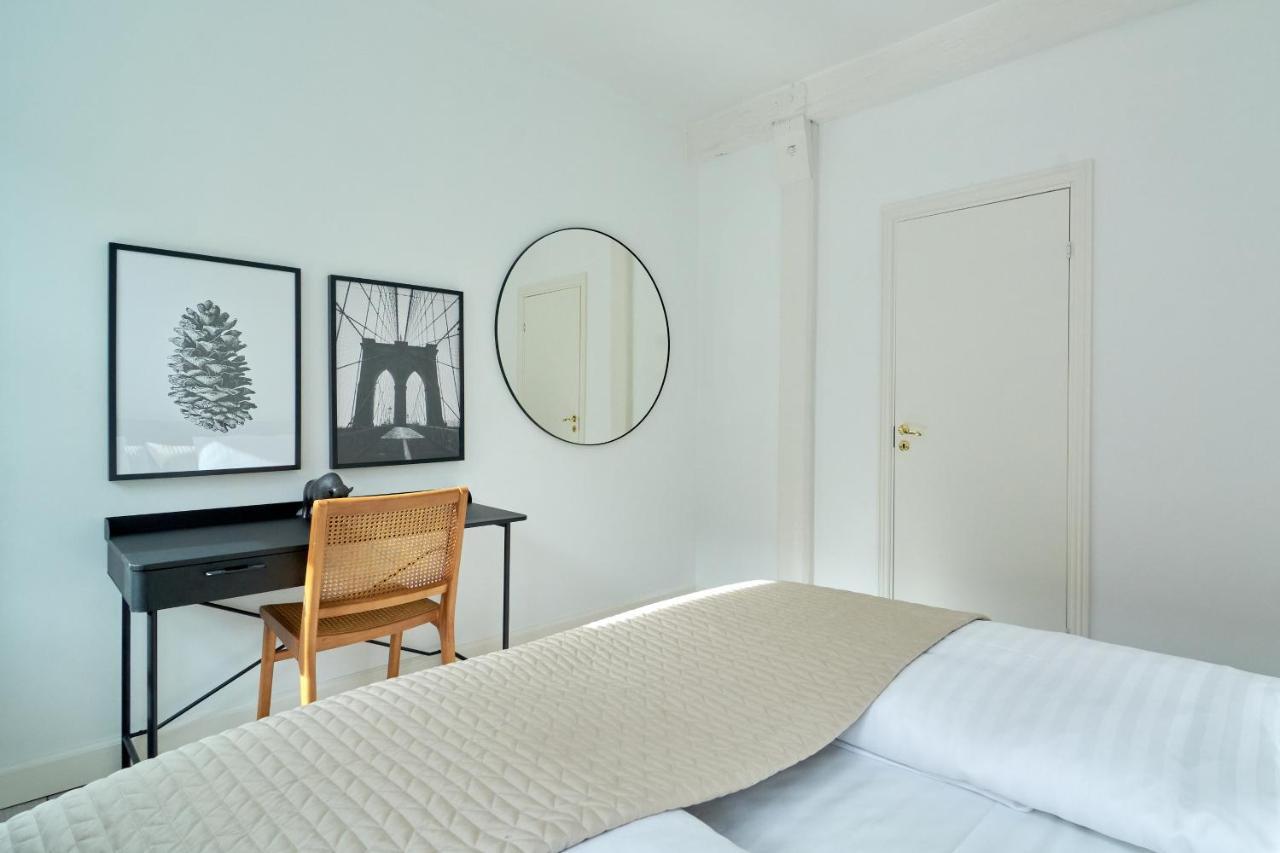 Apartment Spacious Centrally Located In Cph's Old Town *